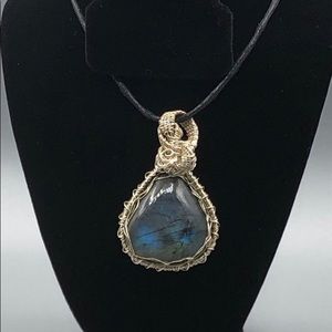 Labradorite in sterling silver necklace pendant